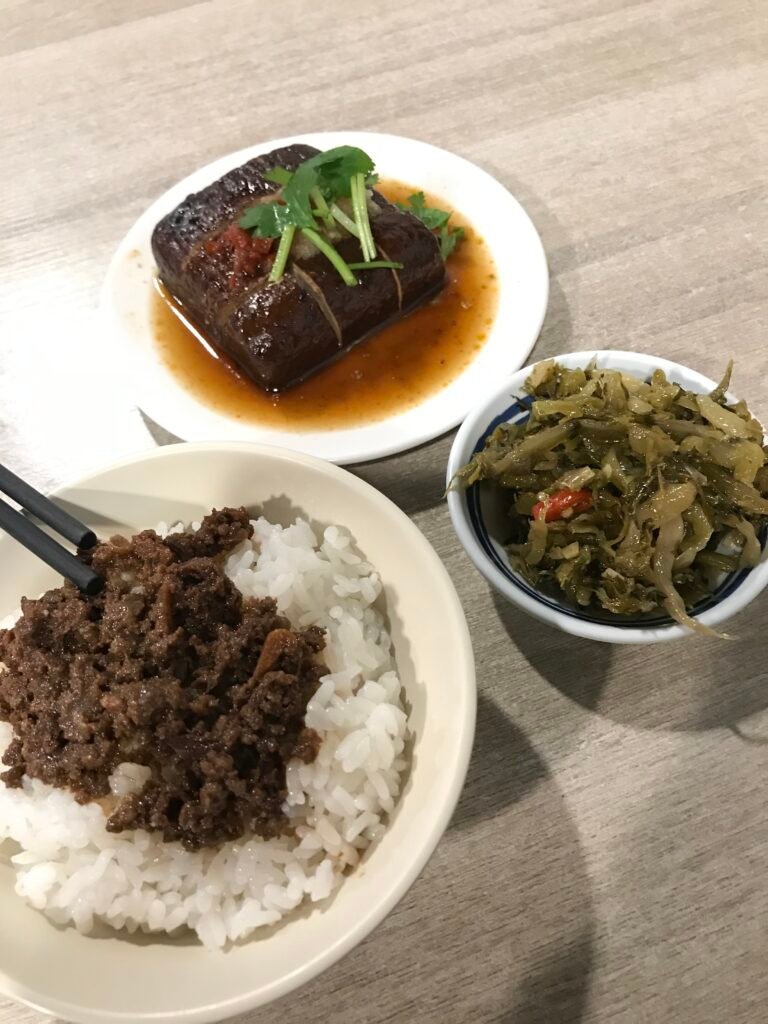 牛谷飲食店-牛肉肉燥飯