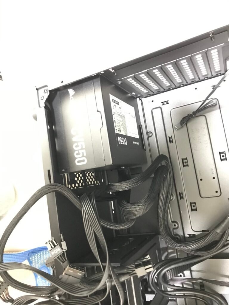 如何組裝自己心目中的電腦8-電源
