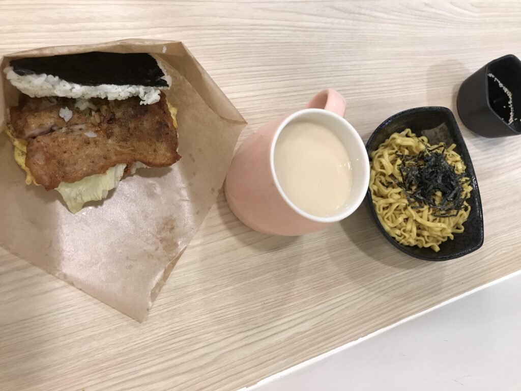 柒早日式早午餐11-飯糰加麵