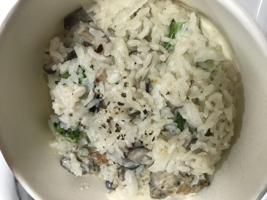 Morni 莫尼15-咕咕鷄肉丁燉飯-白醬