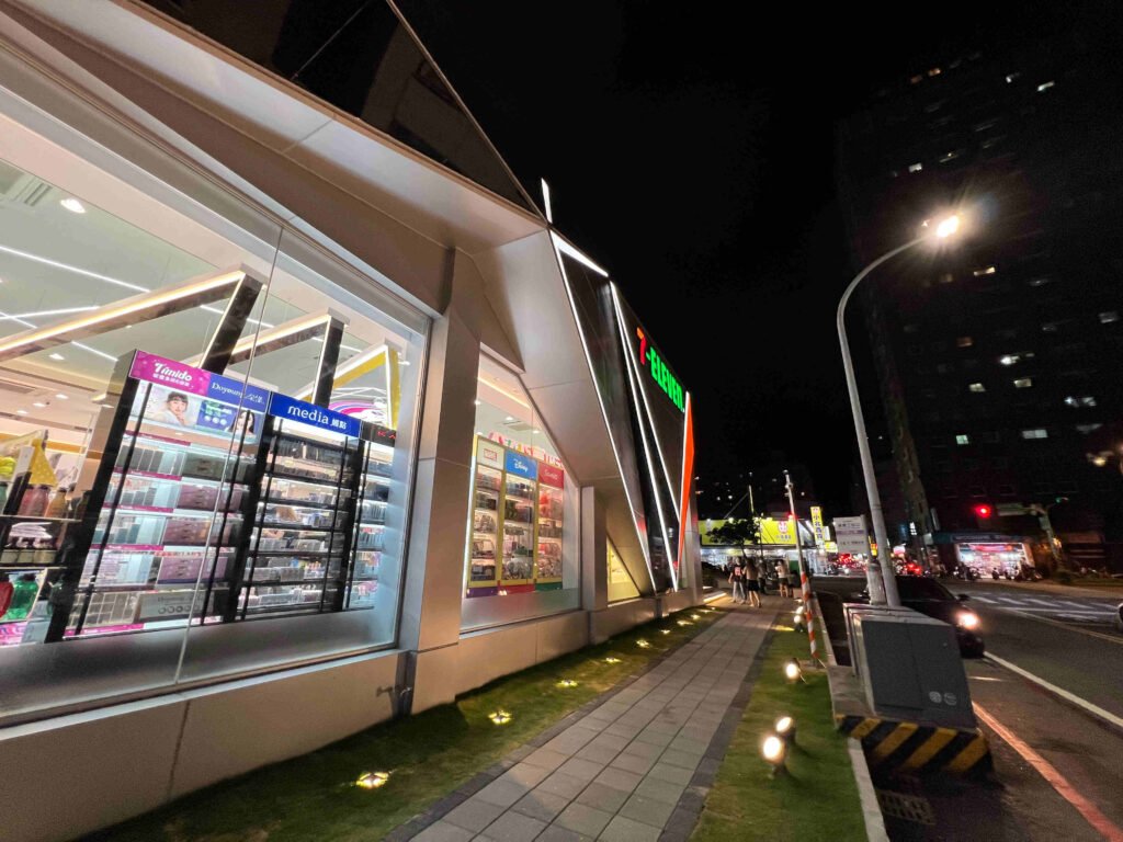 7-11亞萬店1